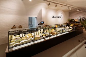 Grosse Käsetheke im Chäsbueb Olten